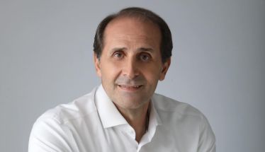 Συλλυπητήρια μηνύματα για τον θάνατο του Απόστολου Βεσυρόπουλου