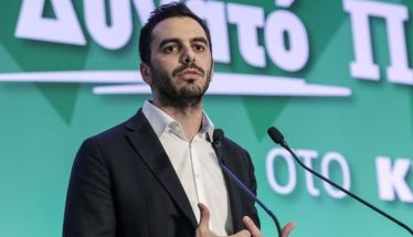 Μυρίζει, ή μάλλον ζητάει εκλογές το ΠΑΣΟΚ, αλλά μετά την Προανακριτική!
