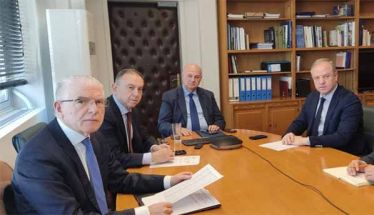 Ευρεία σύσκεψη στο ΥΠΑΑΤ για την αντιμετώπιση του παγετού σε περιοχές της χώρας και στην Ημαθία