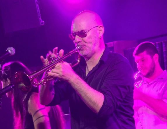 George Avramidis & The Invented Memories ανοίγουν το Naoussa Street Food Festival 2025 – Wine Edition με μια μαγευτική βραδιά jazz