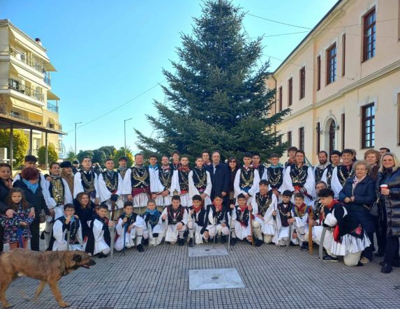 Και φέτος το Λύκειο των Ελληνίδων Βέροιας αναβίωσε το έθιμο των Ρογκατσιων