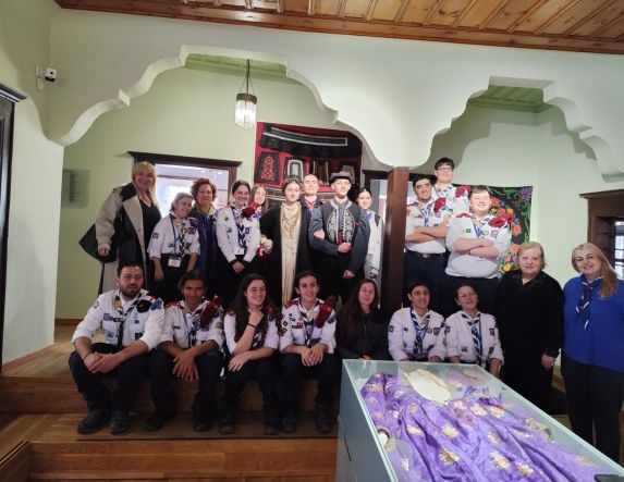 Μέλη του Συλλόγου Κυπριακού Προσκοπισμού στο Λύκειο των Ελληνίδων Βέροιας