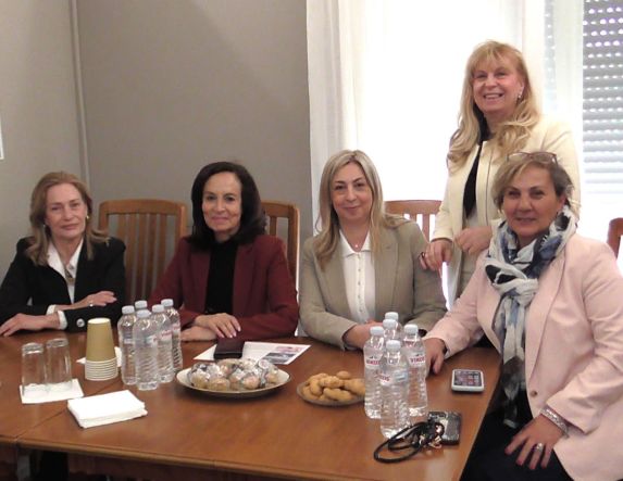 Επίσκεψη της  Άννας Διαμαντοπούλου στον «Έρασμο»