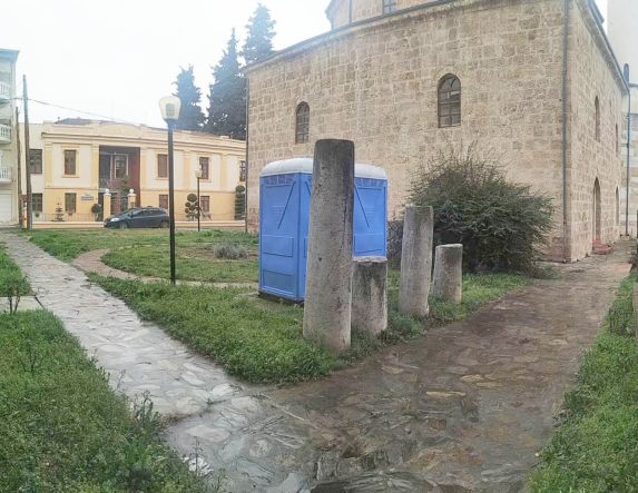 Και πάλι σκοτάδια στο πάρκο του Μεντρεσέ Τζαμιού;