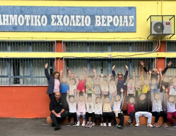 Το 10ο Δημοτικό Σχολείο Βέροιας σε Δράση με τις Αθλητικές Ομοσπονδίες και Μηνύματα Ειρήνης