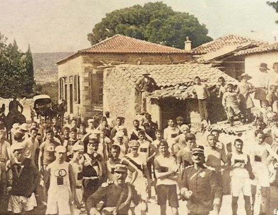 ΜεΜιαΜατια «Η εκκίνησις των δρομέων εκ Μαραθώνος»