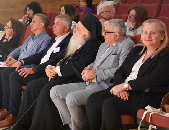 Ξεκίνησε το 1ο Πανελλήνιο Επιστημονικό Συνέδριο «Η Δημιουργική Γραφή στην Εκπαίδευση» στη Νάουσα