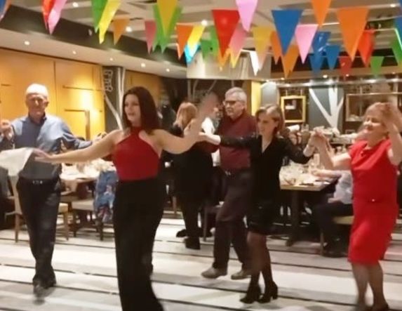 Το αποκριάτικο γλέντι  του Πολιτιστικού Ομίλου Ξηρολιβάδου