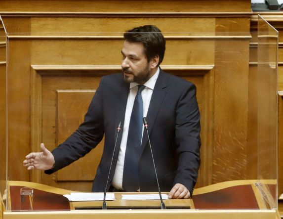 Ο Τάσος Μπαρτζώκας με 10 βουλευτές της Ν.Δ. επαναφέρουν στην κυβερνητική ατζέντα το ενεργειακό κόστος