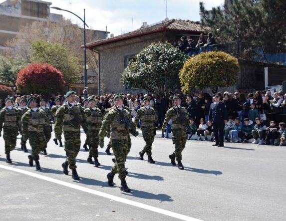 Με λαμπρότητα ο εορτασμός της 25ης Μαρτίου στον Δήμο Ηρωικής Πόλεως Νάουσας