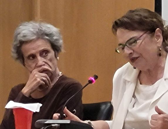 ΣΤΗΝ ΚΕΝΤΡΙΚΗ ΒΙΒΛΙΟΘΗΚΗ του Δήμου ΘΕΣΣΑΛΟΝΙΚΗΣ  ΕΓΙΝΕ Η ΠΡΟΥΣΙΑΣΗ ΤΟΥ ΒΙΒΛΙΟΥ ΤΗΣ ΒΕΡΟΙΑΣ  «ΑΠΟΜΝΗΜΟΝΕΥΜΑΤΑ ΤΗΣ ΜΝΗΜΗΣ»  ΠΟΥ ΕΓΡΑΨΑΝ ΟΙ 40 ΒΕΡΟΙΕΙΣ.