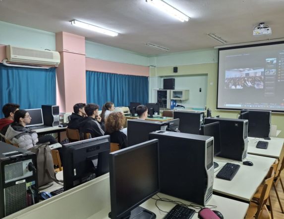 5ο ΓΕ.Λ. Βέροιας:  Συμμετοχή των μαθητών-πρέσβεων του Ευρωπαϊκού Κοινοβουλίου σε ημερίδα για την  ενδοοικογενειακή Βία και τα Δικαιώματα του Παιδιού