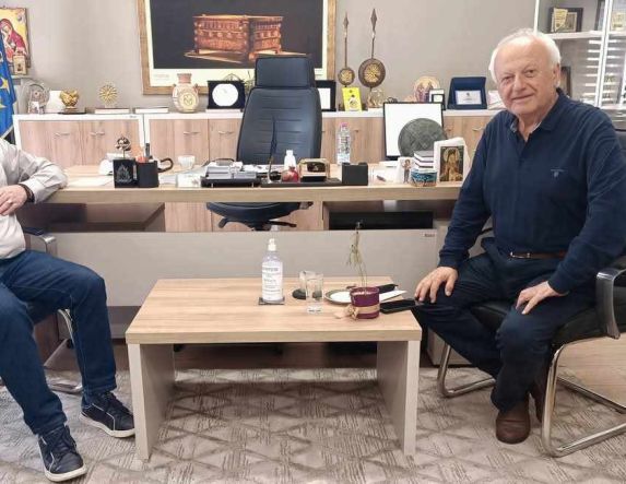 Ο Κώστας Καραπαναγιωτίδης στα παλιά αυτοδιοικητικά «λημέρια»