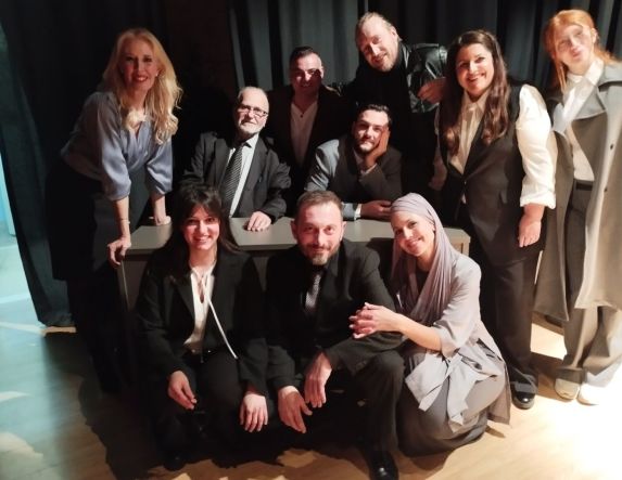 Ευχαριστίες του Συλλόγου Μικρασιατών Ημαθίας προς τη Θεατρική Ομάδα almaΤέχνης για τις δύο εξαιρετικές παραστάσεις με τίτλο: «Ο ΚΑΤΗΓΟΡΟΥΜΕΝΟΣ» 