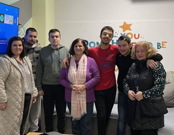 «Έκφραση»: Η δημοσιογραφική ομάδα των νέων του ΚΔΑΠ ΑμεΑ ΜΑμΑ 2 σε δράση