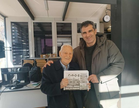 Με αφορμή τα 61χρονα γενέθλια του ΛΑΟΥ μας επισκέφθηκε ο 99χρονος Ιορδάνης Γρηγοριάδης, ο γηραιότερος συνδρομητής του ΛΑΟΥ!