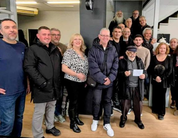 Ο ΛΑΟΣ και ο ΑΚΟΥ 99.6 «τσίκνισαν» με βασιλόπιτα! 