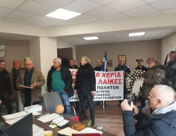 Υπόμνημα αιτημάτων  παραγωγών-πωλητών λαϊκών  αγορών στον Βουλευτή Ημαθίας της Ελληνικής Λύσης,  Βασίλειο Κοτίδη