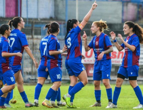 Καταιγιστική η γυναικεία ομάδα της Βέροιας - Συνέτριψε τις Νεφέλες στο Δημοτικό Στάδιο