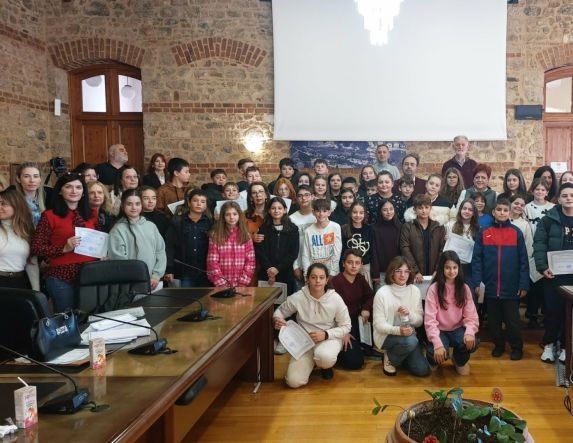 Δήμος Βέροιας: Ολοκληρώθηκε στην αίθουσα συνεδριάσεων,  το 9ο Δημοτικό Συμβούλιο Παίδων