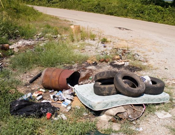 Κίνδυνοι από την  παράνομη ρίψη  απορριμμάτων  στην Δημοτική  Ενότητα Μελίκης  -Μήνυμα και οδηγίες  προς τους πολίτες
