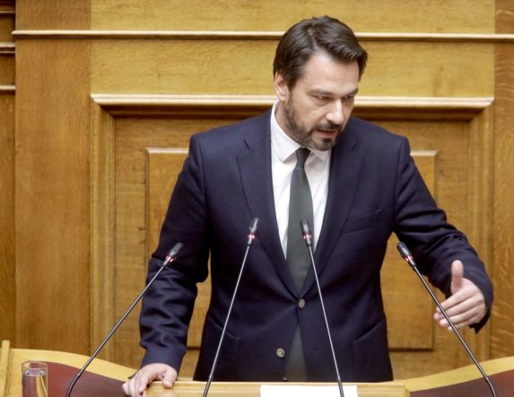 Τάσος Μπαρτζώκας με παρέμβαση στη Βουλή: «Ο Προαστιακός μπορεί να αποτελέσει εργαλείο καθημερινής μετακίνησης για την Ημαθία»