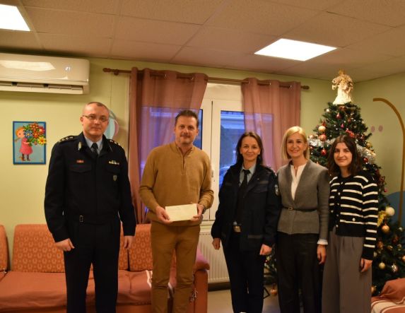 Από  την Γενική Περιφερειακή Αστυνομική Διεύθυνση:  Είδη πρώτης ανάγκης παραδόθηκαν σε φιλανθρωπικά ιδρύματα και φορείς της Κεντρικής Μακεδονίας