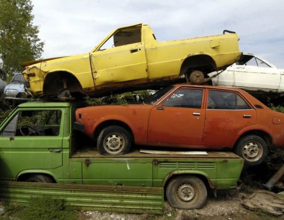 Από το 2026 ξεκινά η υποχρεωτική απόσυρση παλιών οχημάτων