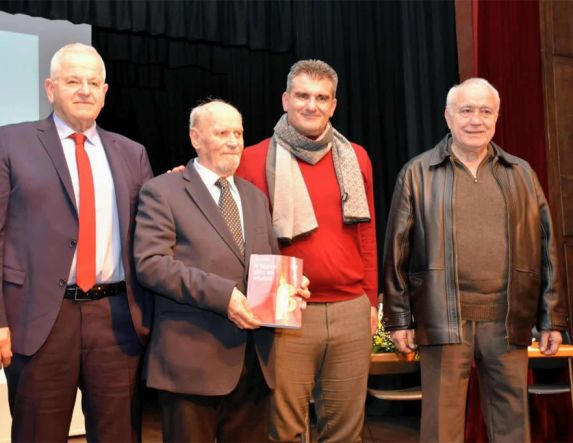 Στην κατάμεστη Στέγη παρουσιάστηκε το βιβλίο του Μάκη Δημητράκη «Η Βέροια χθες και σήμερα»: Ένας ζωντανός  και οικείος οδηγός στη διαχρονική πορεία της πόλης