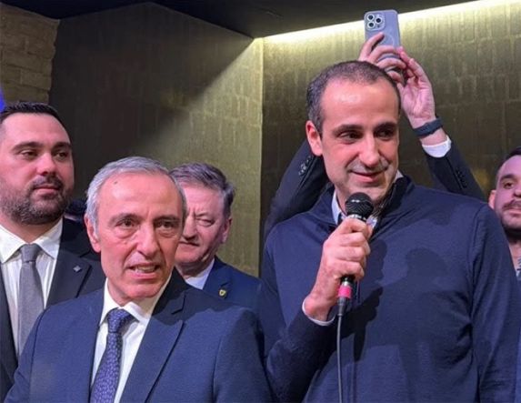 Ο Γρηγόρης Δημητριάδης στην κοπή πίτας της ΝΔ Θεσσαλονίκης