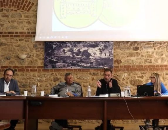 Οριοθέτηση οικισμών, νέος κώδικας ΤΑ, πατίνια, ετοιμόρροπα, σχολικοί τροχονόμοι, λειψυδρίες, έργα Βεργίνας, αγροτικά, γήπεδα Ραχιάς  και Βιολογικός, στα προ ημερήσιας του δημοτικού συμβουλίου Βέροιας