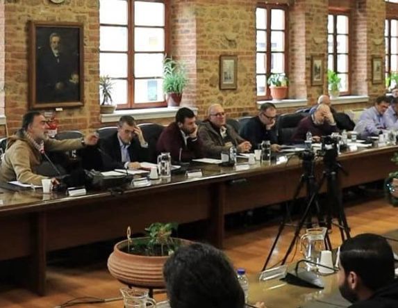 ΔΗΜΟΤΙΚΟ ΣΥΜΒΟΥΛΙΟ ΒΕΡΟΙΑΣ Αιχμές για τη λειτουργία του ΔΗ.ΒΡΕ.ΣΤΑ, Δημοτικό Κολυμβητήριο  με εντάσεις μεταξύ Κορωνά-Λαζαρίδη και σύνδεση Ασωμάτων  με οικίες της Ραχιάς, στη χθεσινή λογοδοσία της Δημοτικής Αρχής