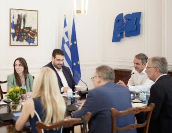Σε δημόσια διαβούλευση το νέο αυστηρότερο Πειθαρχικό Δίκαιο στο Δημόσιο -Τι προβλέπει το νομοσχέδιο που θα ψηφιστεί στα τέλη Ιουλίου και θα τεθεί σε εφαρμογή αμέσως μετά