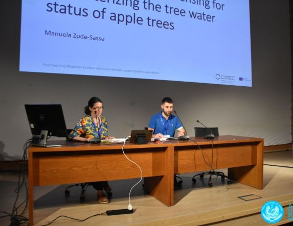 Ξεκίνησε το Διεθνές Συνέδριο για τις Υδατικές Σχέσεις Δενδροκομικών Καλλιεργειών και Αμπέλου στη Νάουσα