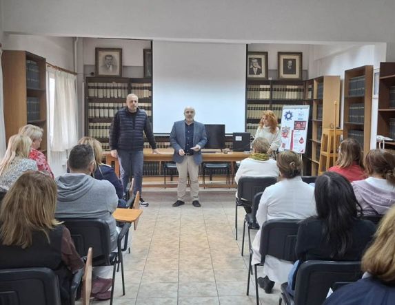 Ενημερωτική δράση  στο  Νοσοκομείο Νάουσας  για την έμφυλη βία