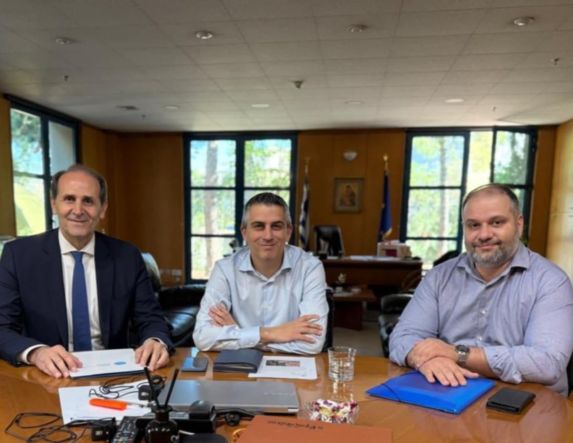 Συνάντηση Δημάρχου Νάουσας με τον Υπουργό Υποδομών για την σύνδεση με την Εγνατία   -Συζητήθηκε και η κατασκευή νέας γέφυρας  στην περιοχή του νοσοκομείου