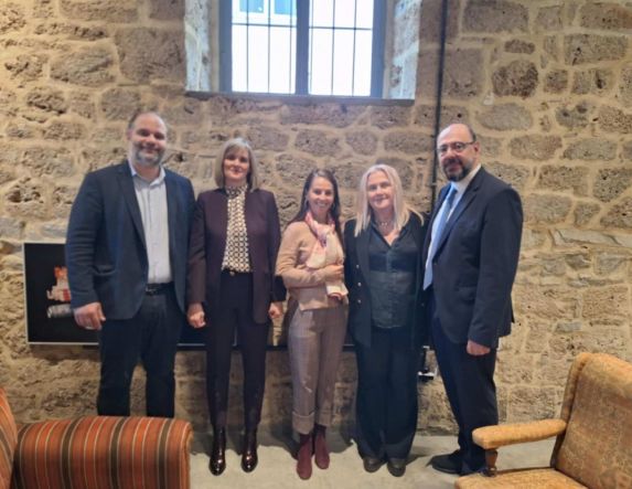 Η ΒΙΒΟΝ – Η πρώτη Βιβλιοθήκη Οίνου της Ελλάδας άνοιξε τις πόρτες της στη Νάουσα