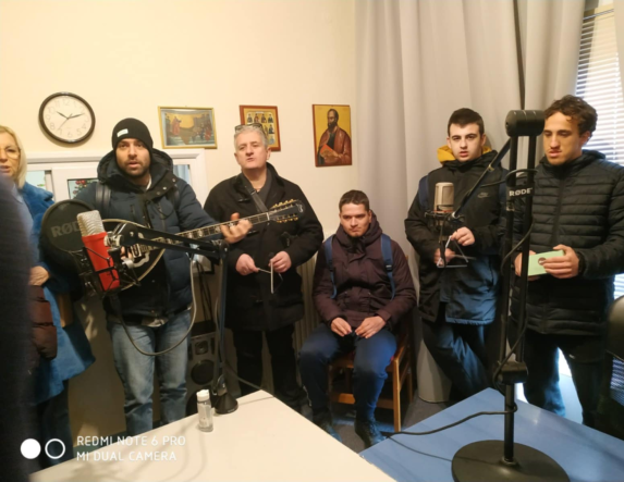 Χριστουγεννιάτικη εξόρμηση με κάλαντα και ευχές από τα παιδιά του Ε.Ε.Ε.ΕΚ. Βέροιας