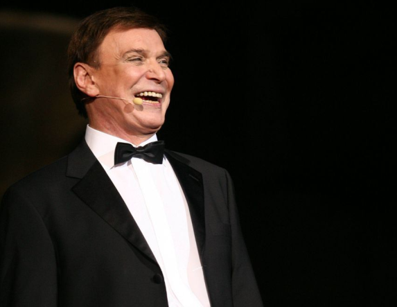 «Έφυγε» αθόρυβα ο μοναδικός Γιώργος Μαρίνος σε ηλικία 87 ετών