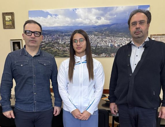 Τον Δήμαρχο Βέροιας  επισκέφθηκε  η πρωταθλήτρια του Judo Ελένη Ταξίδου, από τον Φίλιππο  Αμυνταίου 