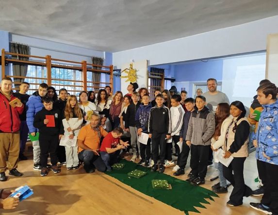 Στο πλαίσιο της Παγκόσμιας Ημέρας ΑμεΑ:  Επίσκεψη μαθητών από το Γυμνάσιο Τρικάλων στο ΕΕΕΕΚ Αλεξάνδρειας