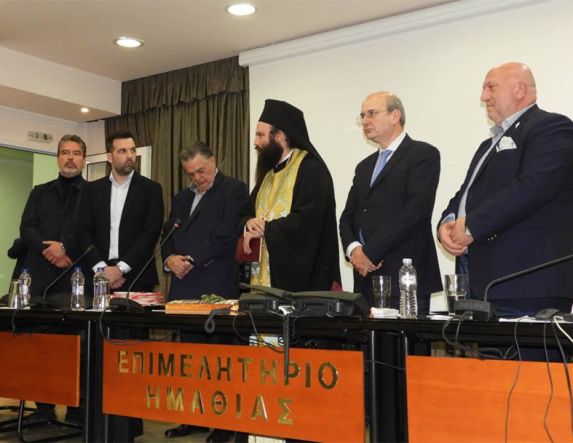 Κοπή πίτας στο Επιμελητήριο Ημαθίας -Αυτοκριτική Χατζηδάκη για ανάγκη περισσότερης προσοχής από την Κυβέρνηση, στη Βόρεια Ελλάδα Σε ποια έργα του Νομού αναφέρθηκε ο Αντιπρόεδρος της Κυβέρνησης  -Έξι προτάσεις «κλειδιά» από την διοίκηση του Επιμελητηρίου 