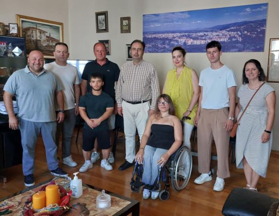 Οι αθλητές του «Εν Σώματι Υγιεί» Γιαπαλή και Ντίτσιος στον Δήμαρχο Βέροιας