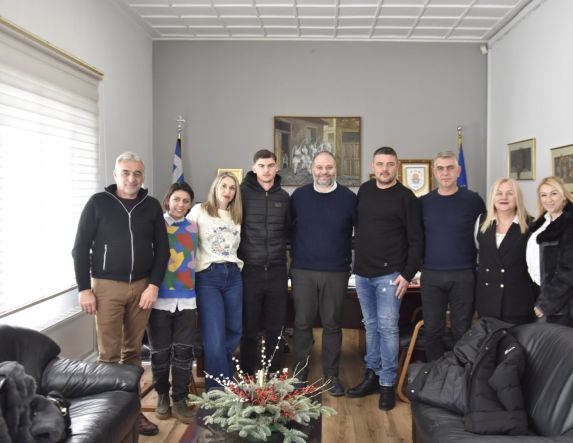 Επίσκεψη του Φίλιππου Θεοδοσίου στο Δημαρχείο Νάουσας