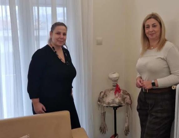 Επίσκεψη της εικαστικού Έλενας Στεργίου στον «Έρασμο»