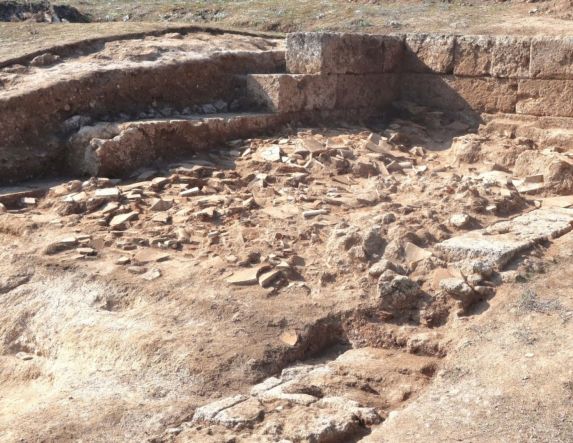 ΝΑΟΥΣΑ: Στο φως  το Βασιλικό Γυμνάσιο της Μίεζας  – Βρέθηκαν γραφίδες που χρησιμοποιούσαν οι μαθητές του Αριστοτέλη