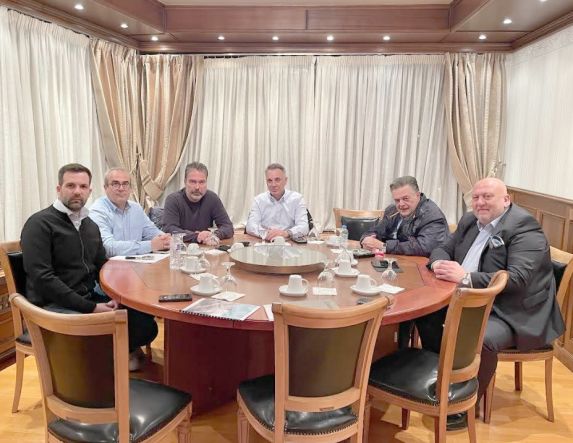 Συνάντηση του Διοικητή της Ελεγχόμενης Δομής Προσωρινής Φιλοξενίας Αιτούντων Άσυλο Βέροιας με τον Πρόεδρο και την Διοικητική Επιτροπή του Επιμελητηρίου Ημαθίας