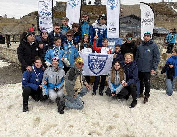 Με 21 αθλητές  κατακτώντας 3 κύπελλα και 14 μετάλλια ο ΕΟΣ ΝΑΟΥΣΑΣ στο Πανελλήνιο Πρωτάθλημα Σκι Δρόμων Αντοχής