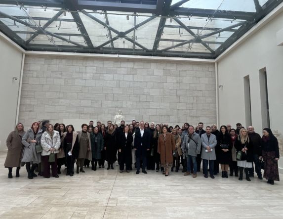 Ο Φαρμακευτικός Σύλλογος Ημαθίας έκοψε την πρωτοχρονιάτικη πίτα του στο Πολυκεντρικό Μουσείο Αιγών