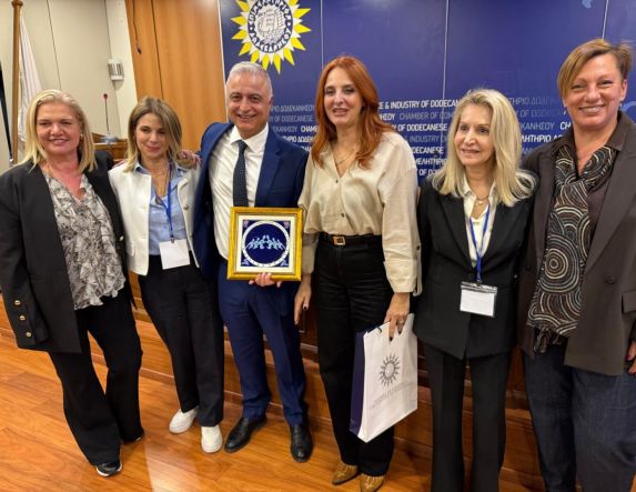 Επίσκεψη του Υφυπουργού Ανάπτυξης Λάζαρου Τσαβδαρίδη στη Ρόδο: Στο επίκεντρο η νησιωτική επιχειρηματικότητα, τα χρηματοδοτικά εργαλεία και η στήριξη των Επιμελητηρίων